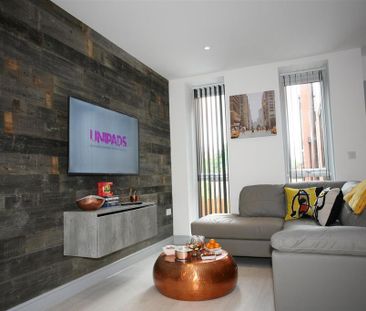 1 bedroom in a house share to rent - Photo 2