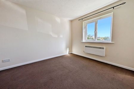 Spring Road, SO19 - Photo 2