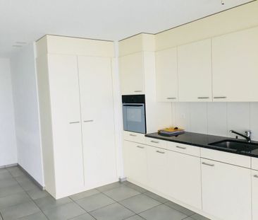 LIVING ON A SUNNY ROOFTOP TERRACE - Photo 2