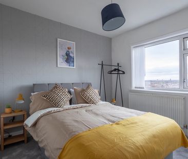 3 Bed Semi-Detached House, Middleton Road, LS10 - Photo 2