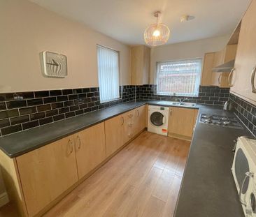 4 bedroom terraced house to rent - Photo 2