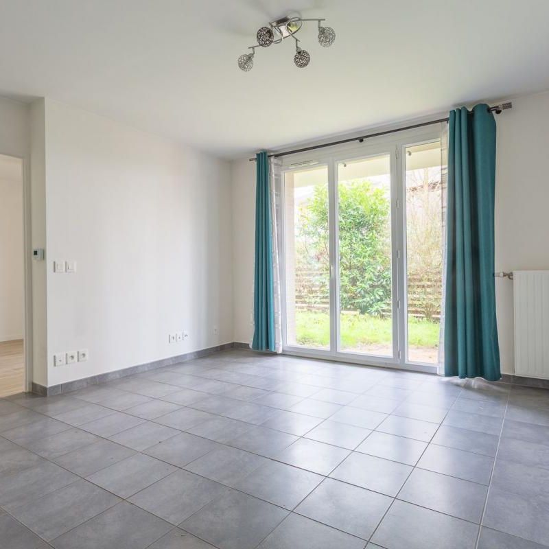 Location Appartement 2 pièces 38m² STE GENEVIEVE DES BOIS 91700 - Photo 1