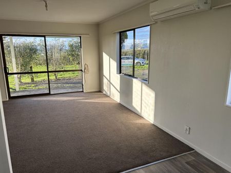 Rural Life in Rotoorangi - Photo 4