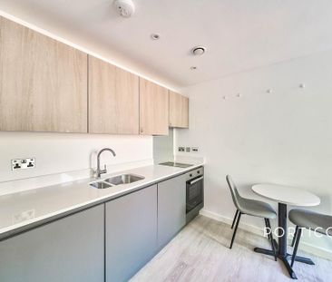 Studio to rent - Photo 2