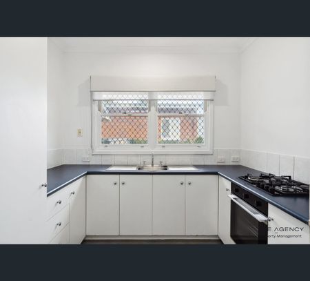 16 Blackdoune Way, Westminster, WA 6061 - Photo 4