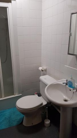 6 bedroom flat to rent - Photo 5