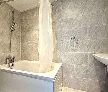 Alpine Street, Reading, Berkshire, RG1 - Photo 3