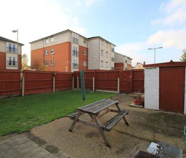 1 bedroom in a house share to rent - Photo 5