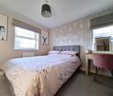 4 bedroom detached house to rent - Photo 6