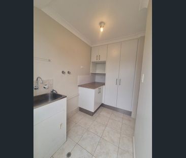 NEW Paint, NEW Carpet, NEW Kitchen, NEW FEEL - Photo 6