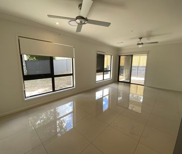 FAMILY HOME IN GATED COMMUNITY - Photo 1