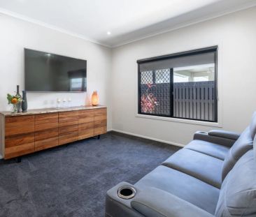 Be free on Fremont! - Photo 1