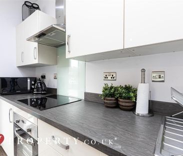 2 bedroom apartment to rent - Photo 6