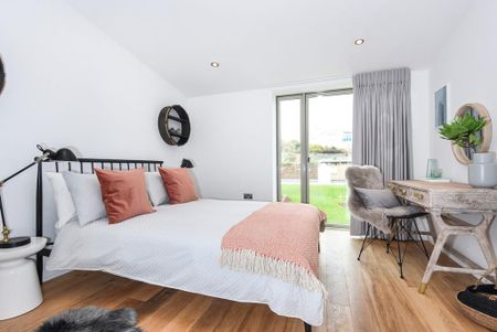 2 bedroom flat to rent - Photo 2