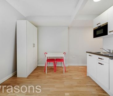 Studio to rent - Photo 4