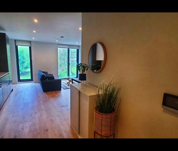 1 Bed Flat, Aspin Lane, M4 - Photo 4