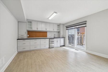 For Lease - 32 Harborn Road, Mississauga, Ontario - Photo 4