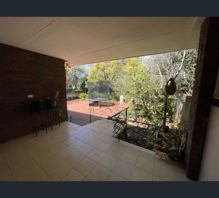 2/220 Great Eastern Highway, Glen Forrest, WA 6071 - Photo 1