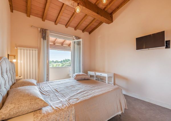 Villa in Affitto a Seravezza – Zona: Querceta