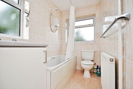 Harvey Way, CB10, Saffron Walden - Photo 5