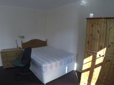 3 bed Shared House for Rent - Photo 3