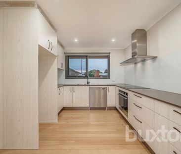 BEAUTIFULLY RENOVATED 2 BEDROOM UNIT - Photo 1