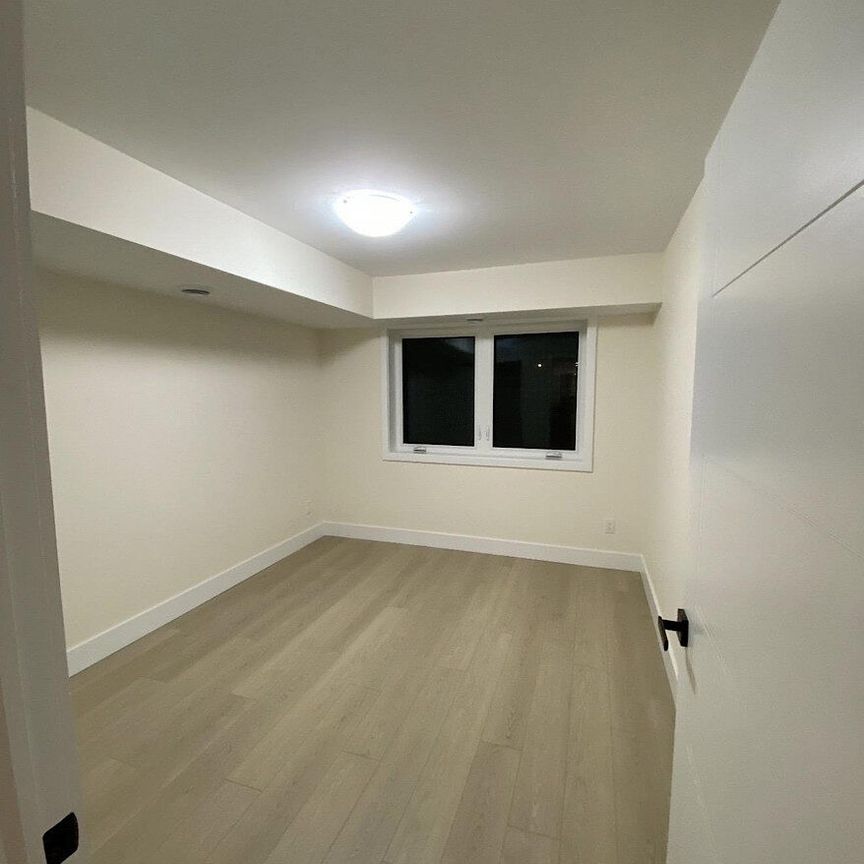 196 Britannia Rd - Photo 1