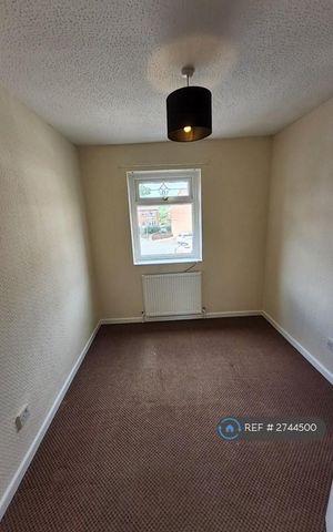 3 bedroom terraced house to rent - Photo 4