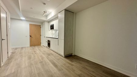 For Lease - 35 Parliament Street Unit# 819, Toronto, Ontario - Photo 2