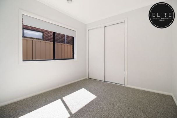 2/38 St Levans Place, Lavington - Photo 1