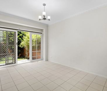 Neat 3-Bedroom Townhouse in a Prime Elsternwick Location - Photo 6