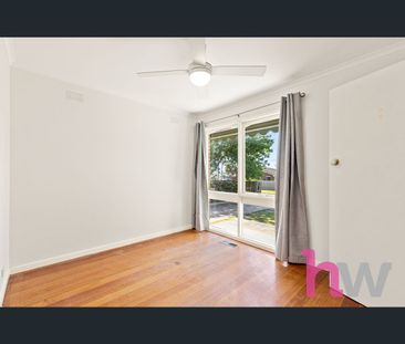 23 Gloucester St, Grovedale, Vic 3216 - Photo 5