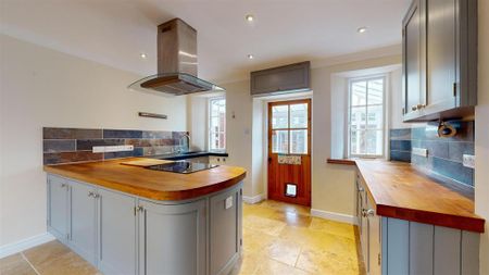 3 bedroom detached house to rent - Photo 4