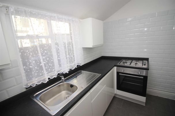 2 Bedroom House - Terraced - Photo 1