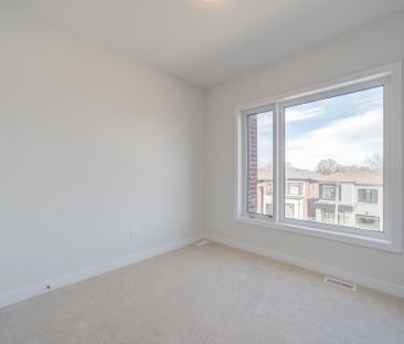 For Lease - 36 Danielle Moore Circle, Toronto, Ontario - Photo 4