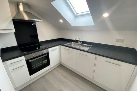 Kirkstall Road - Photo 4