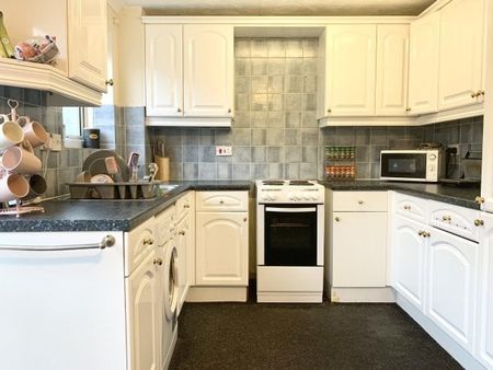 Belmont Street, Southsea *VIDEO TOUR ... - Photo 5