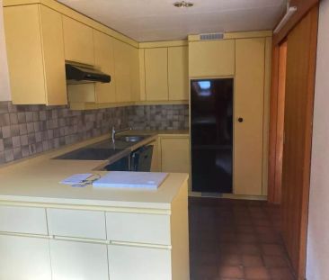 FRIBOURG - PLACE DU PETIT-ST-JEAN 39 - CHARMANT APPARTEMENT - 4 PCE... - Photo 1