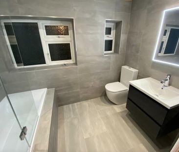 4 bedroom detached house to rent - Photo 2