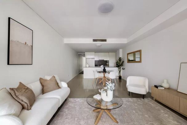 Split level apartment with generous proportions - Photo 1