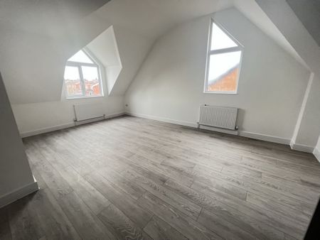 2 Bedroom Apartment - Photo 2