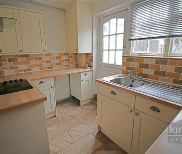 3 bedroom terraced house to rent - Photo 4