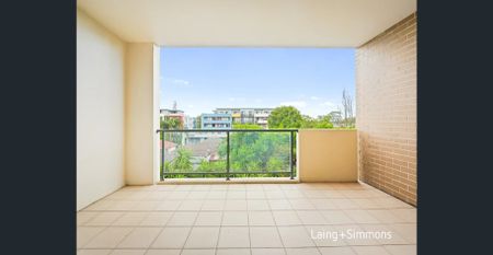 Modern two-bedroom apartment in prime location - Photo 4