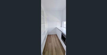 Nearly New Four Bedroom Home – Modern, Spacious & with Breathtaking Views! - Photo 3