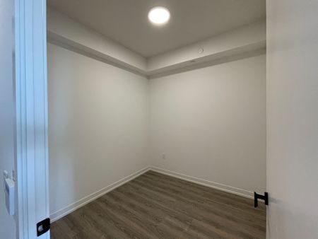 For Lease - 8 Interchange Way Unit# 2910, Vaughan, Ontario - Photo 4