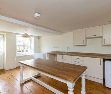 4 bedroom semi-detached house to rent - Photo 5