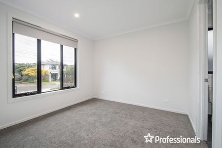 51A Allanfield Crescent, Boronia VIC 3155 - Photo 4