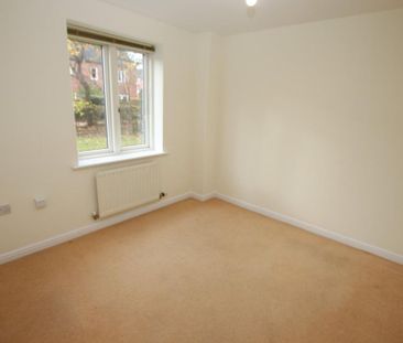 4 bedroom terraced house to rent - Photo 3
