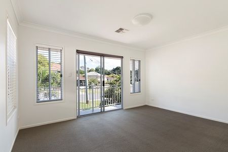 45 Ashbourne Street, Ashgrove, QLD, 4060 - Photo 2