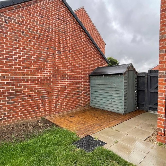 3 bedroom semi-detached house to rent - Photo 1